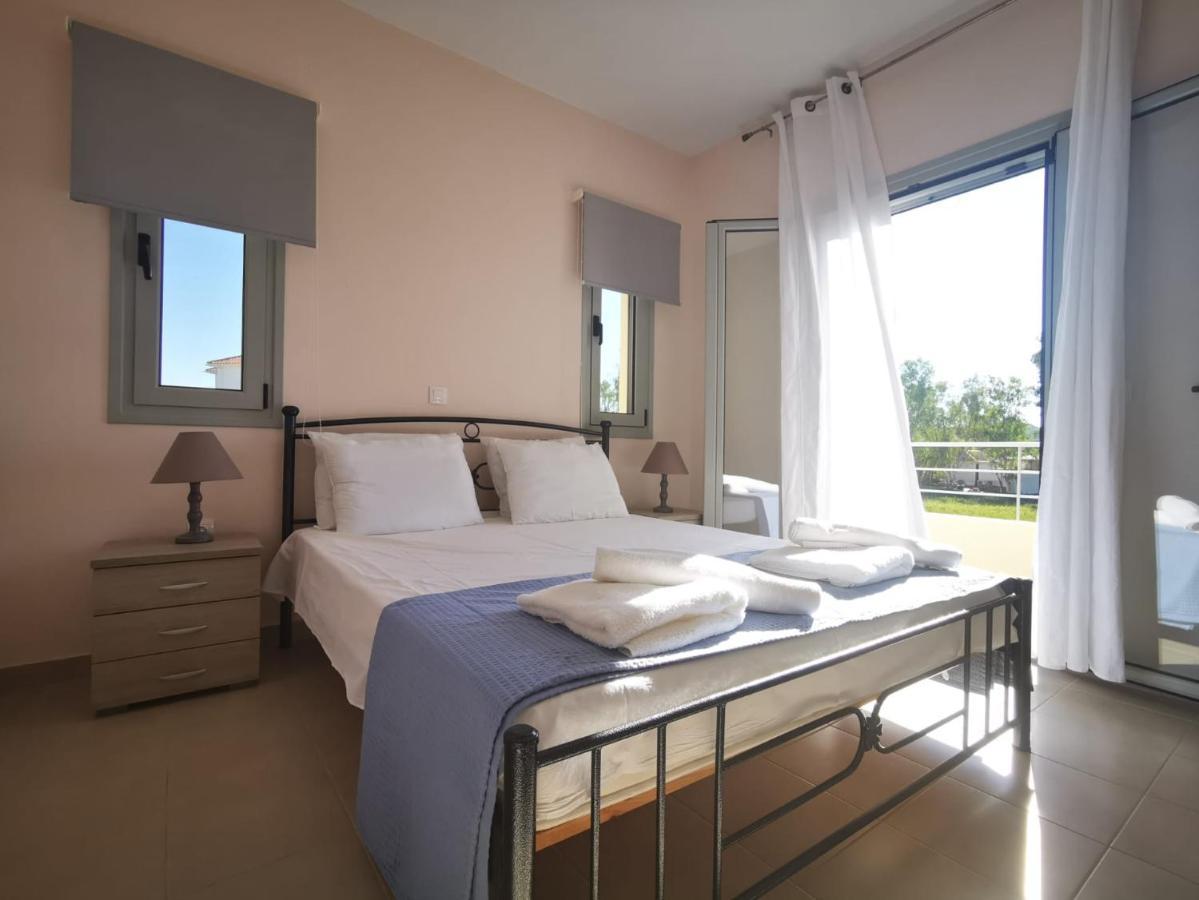 הוילה Xi Beach XI House מראה חיצוני תמונה